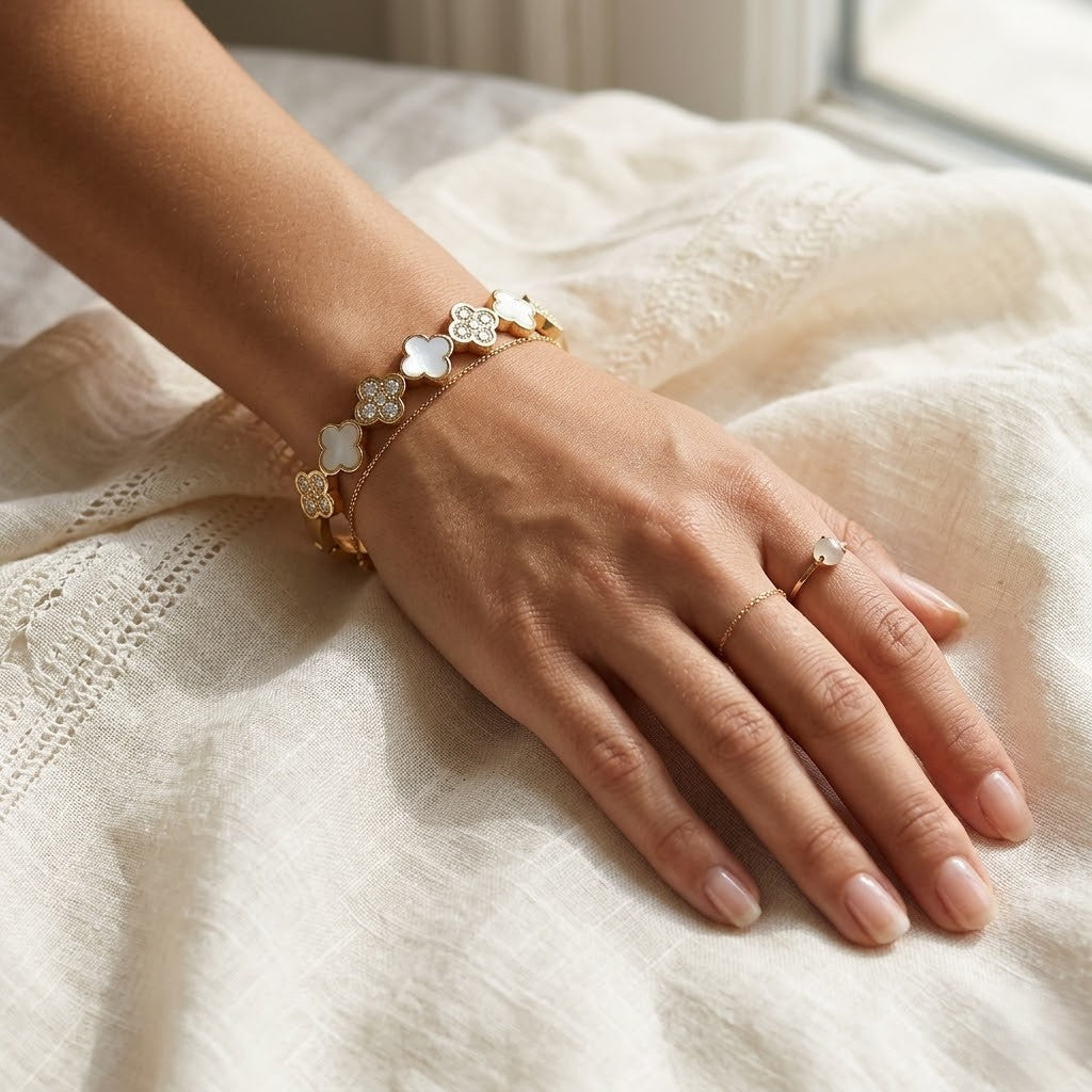Snow Clover Bracelet
