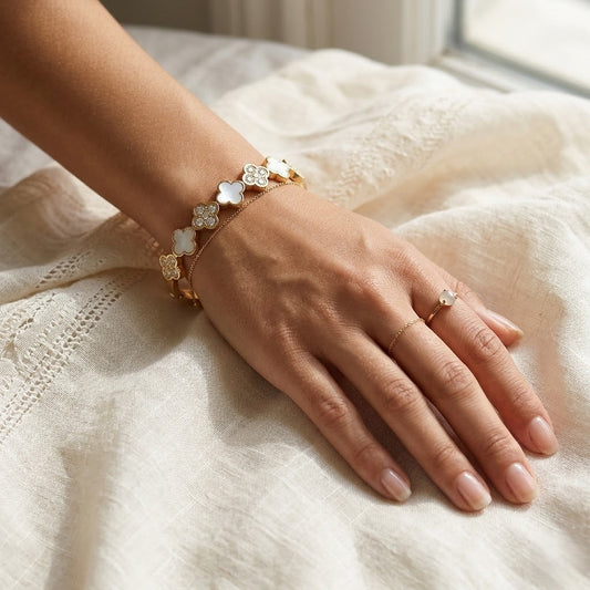 Snow Clover Bracelet